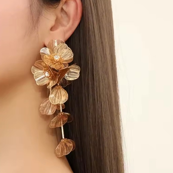 Anthropologie Gold Floral Drop Earrings - Picture 9 of 10
